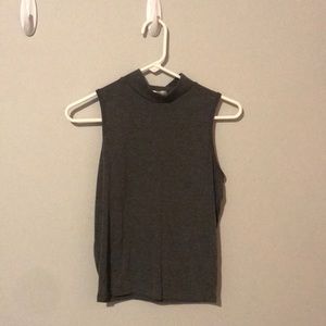 High neck/sleeveless crop